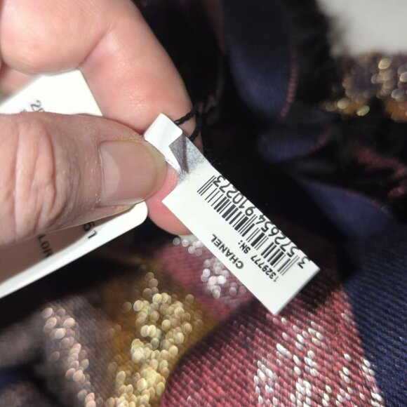 CHANEL CC Logo LARGE Cashmere Silk Metallic Shawl - Picture 7 of 14